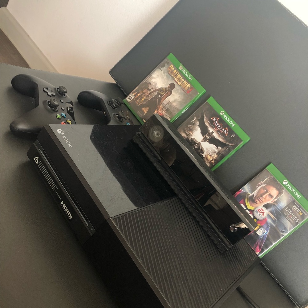 Xbox One - Picture 3 of 4
